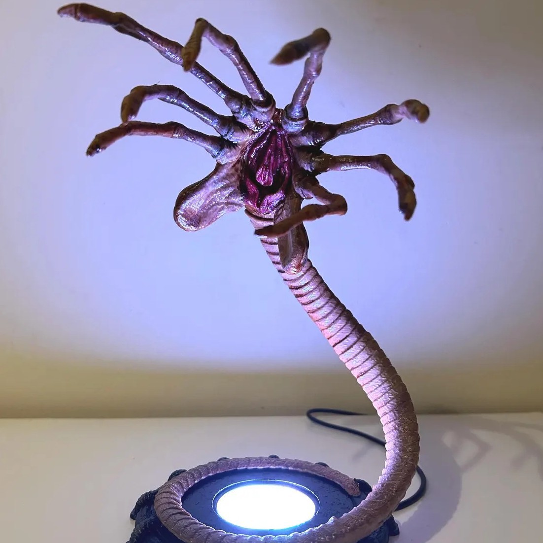 Lampu Alien Facehugger Lampu M - Home Decor Light ulasan dan harga