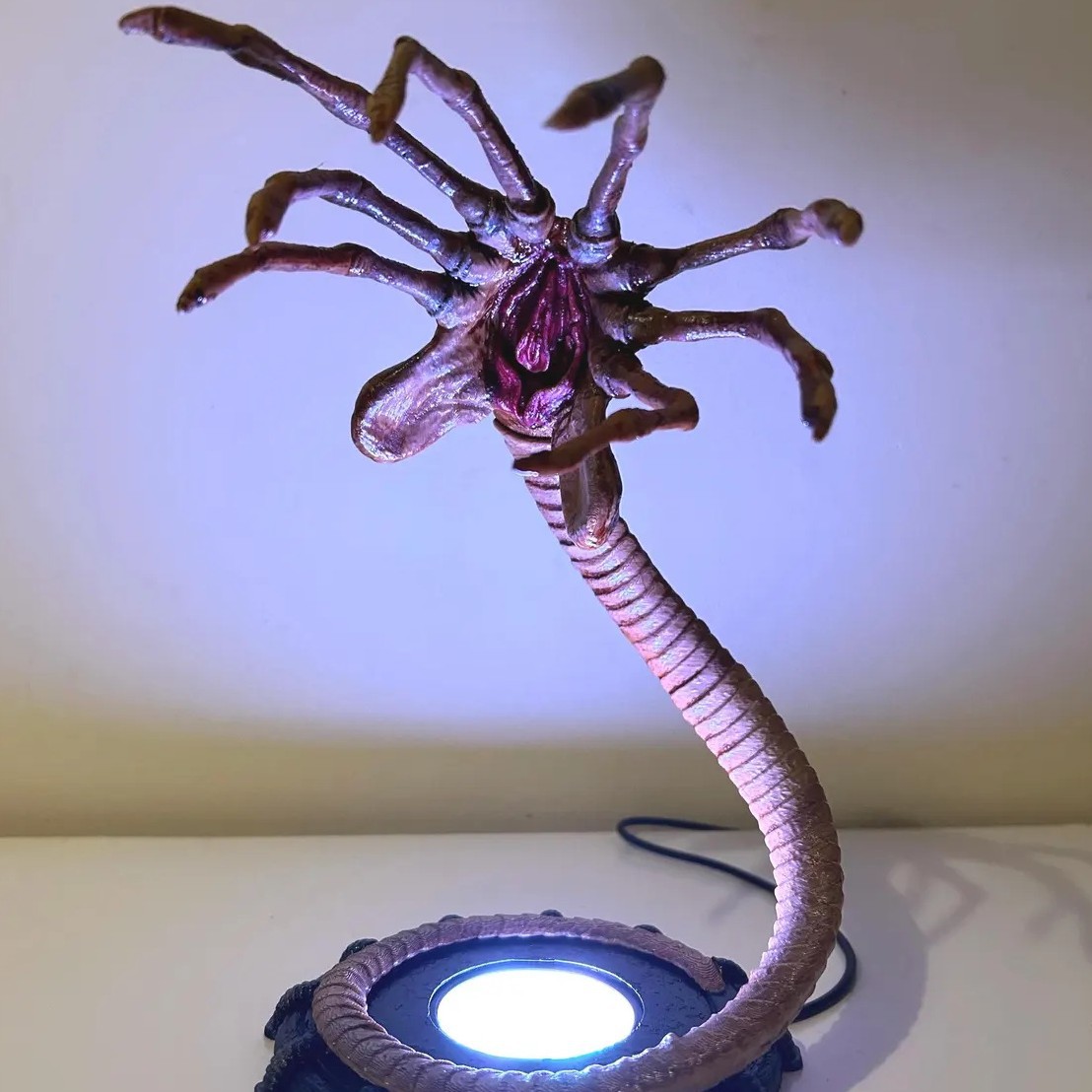 Lampu Alien Facehugger Lampu M - Home Decor Light ulasan dan harga