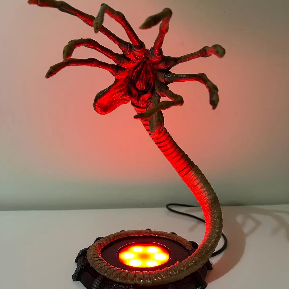 Lampu Alien Facehugger Lampu M - Home Decor Light ulasan dan harga